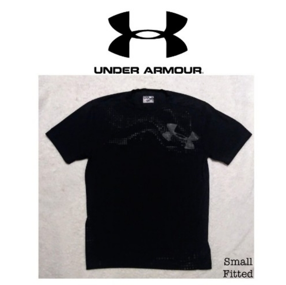 Under Armour Other - ALL OFFERS ACCEPTED🎉Under Armour Workout top